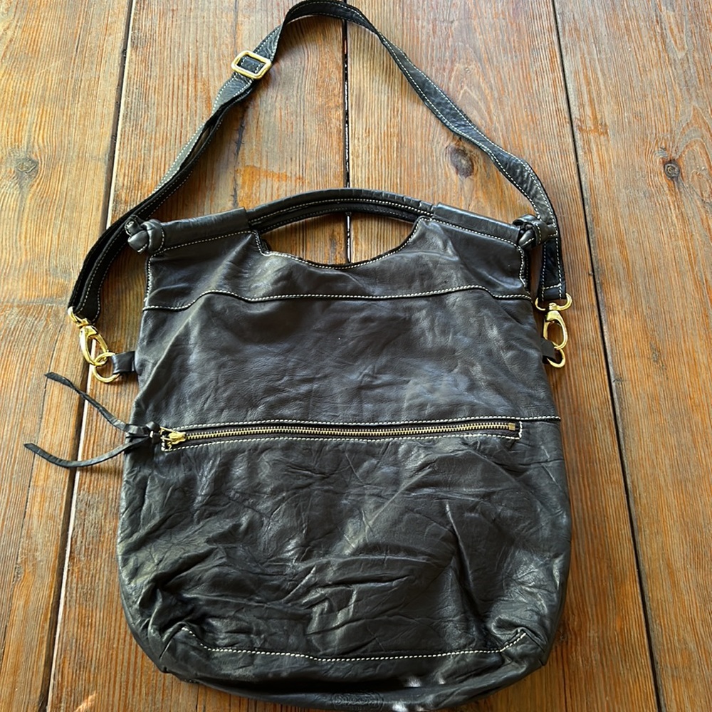 Roots CANADA Black Leather Convertible Bag. Slouchy & fun. Brass hardware. Gorg!